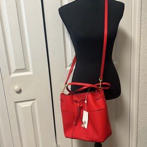 Tory Burch Block T Medium Bucket Bag